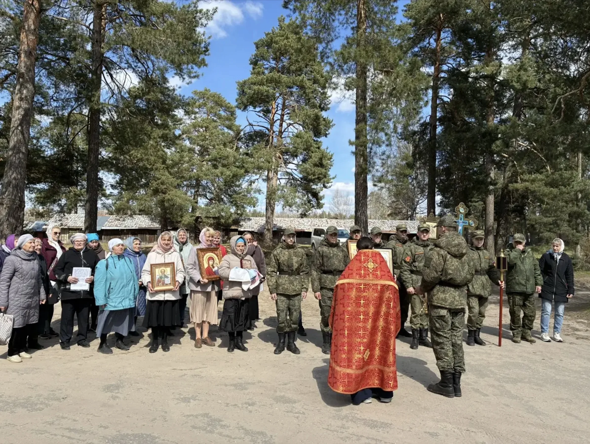 Крестный ход с молитвой о мире