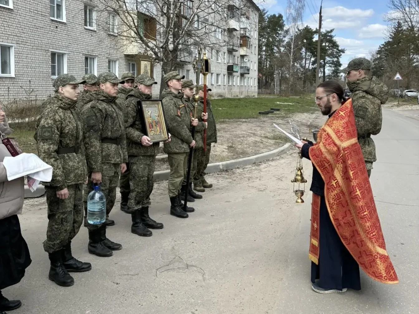 Крестный ход с молитвой о мире