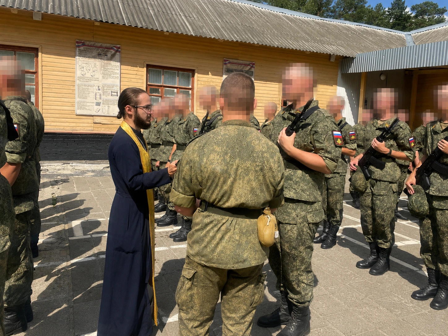 Участие в церемонии приведения военнослужащих к присяге