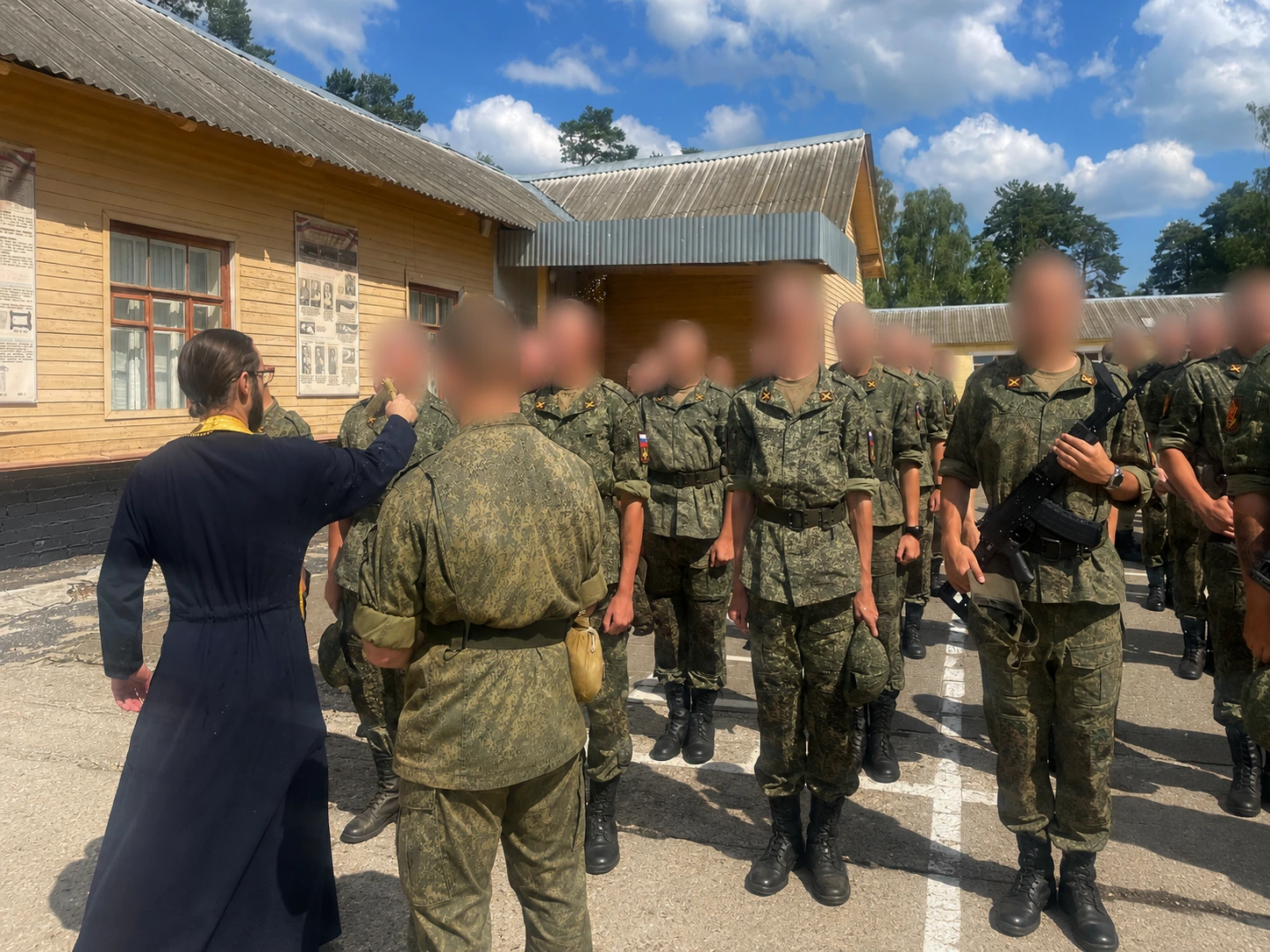 Участие в церемонии приведения военнослужащих к присяге