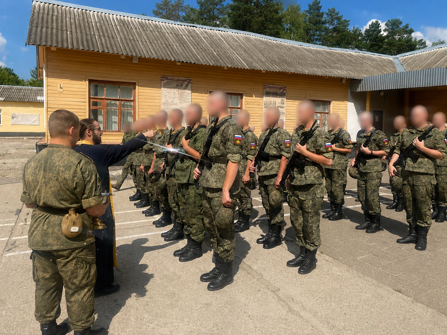 Участие в церемонии приведения военнослужащих к присяге